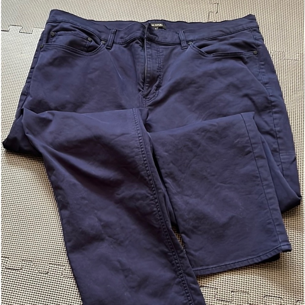 Banana Republic Men’s 5 Pocket pant 40x32 Navy Blue